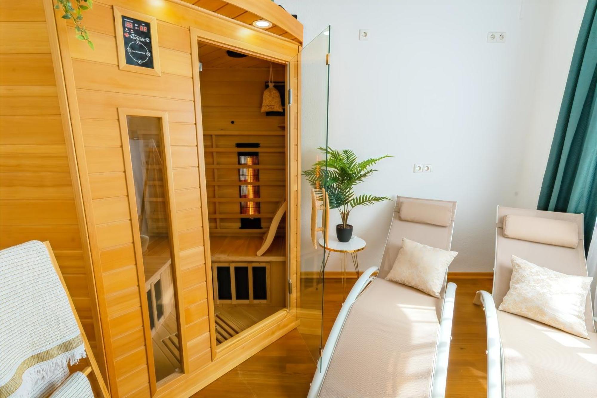 The Big Muenster Fuer Bis Zu 12, Whirlpool, Sauna, Zentral, Tischfussball, Balkon, Gasgrill Ουλμ Εξωτερικό φωτογραφία