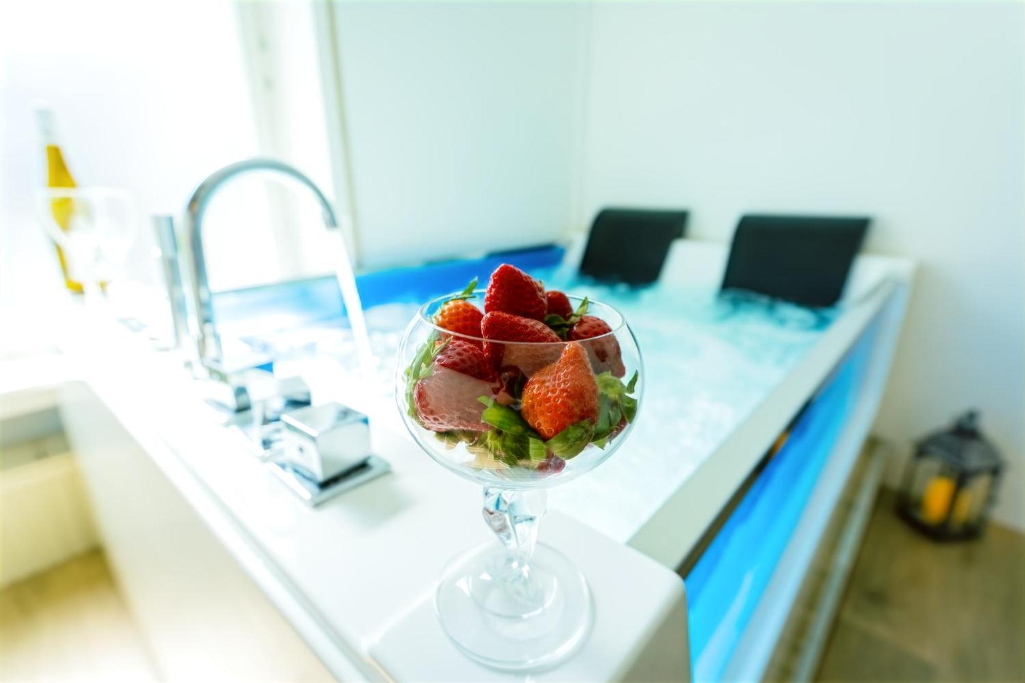 The Big Muenster Fuer Bis Zu 12, Whirlpool, Sauna, Zentral, Tischfussball, Balkon, Gasgrill Ουλμ Εξωτερικό φωτογραφία